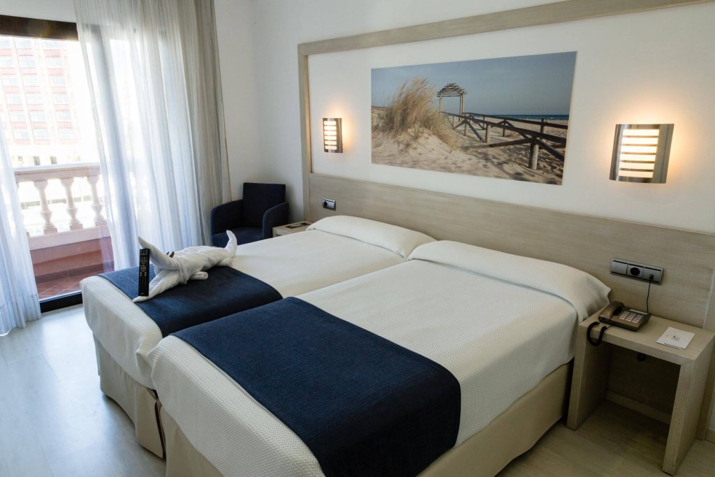 Фото Hotel SPA Cadiz Plaza