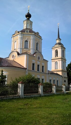 Православный храм Церковь Троицы Живоначальной в Голочелово, Москва и Московская область, фото