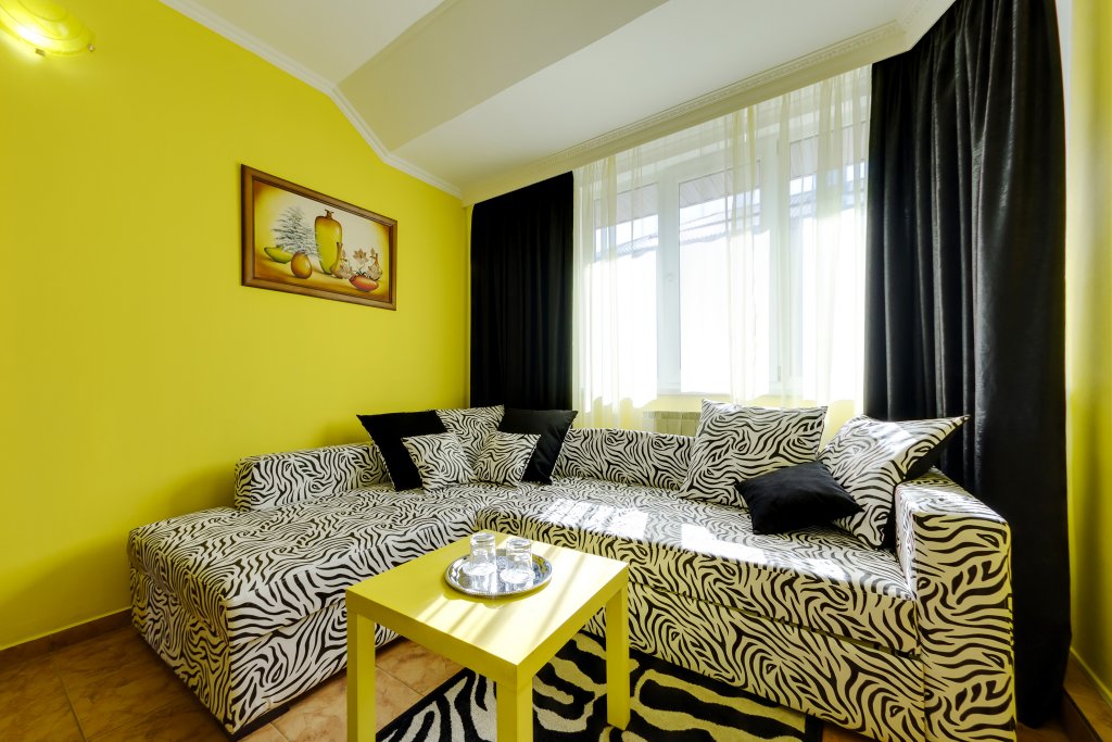 Фото Marton Вилла Марс