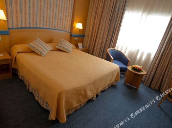 Фото Hotel Gran Versalles