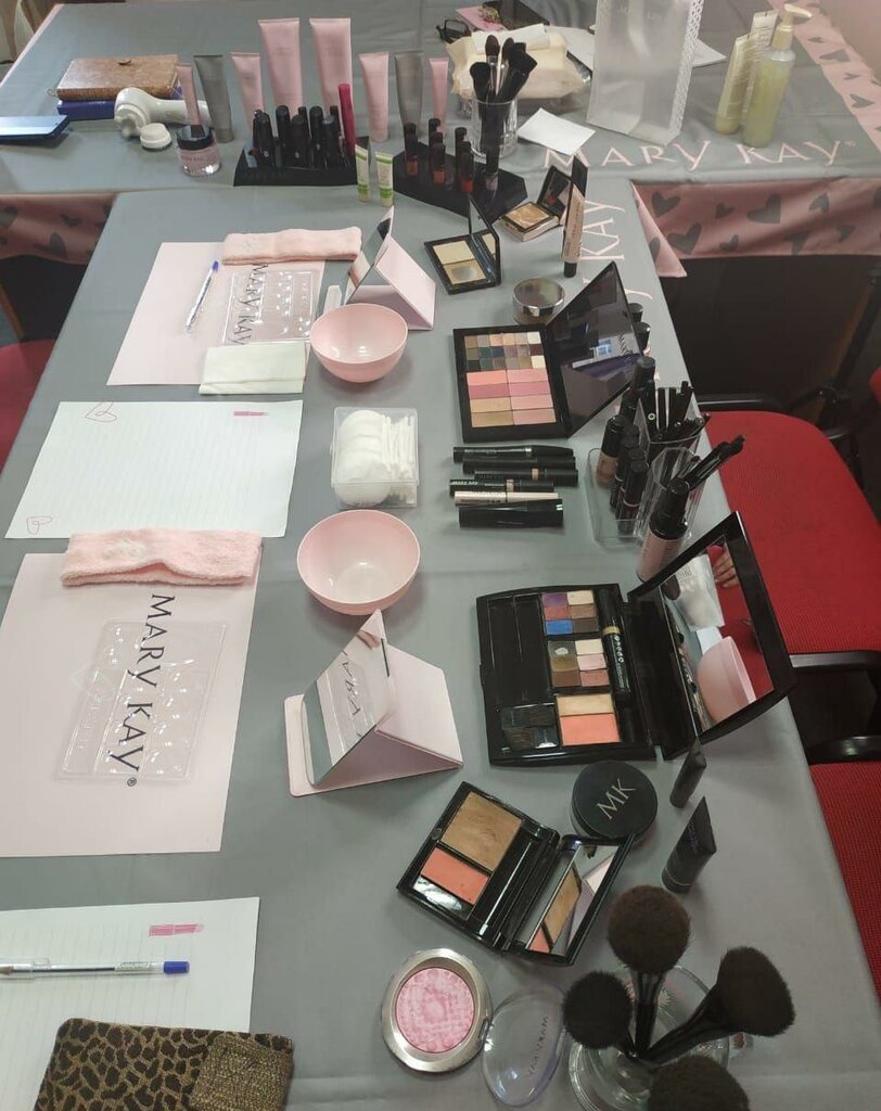 Distributors of cosmetics and household chemicals Consultant Mary Kay - Kochetkova Liliya, Krasnogorsk, photo