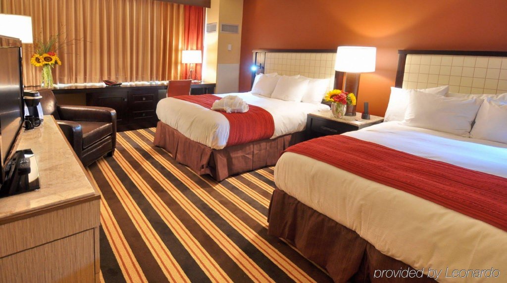 Фото Overton Hotel and Conference Center