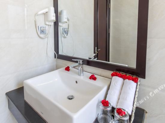 Фото Ocean Haven Hotel