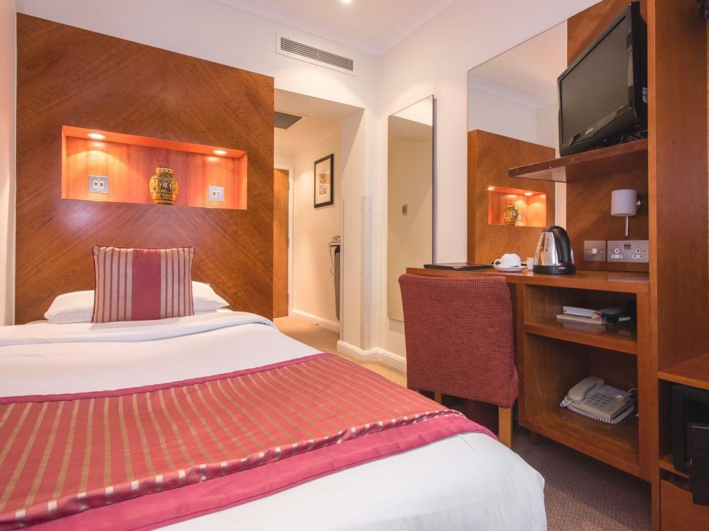 Фото Blandford Hotel