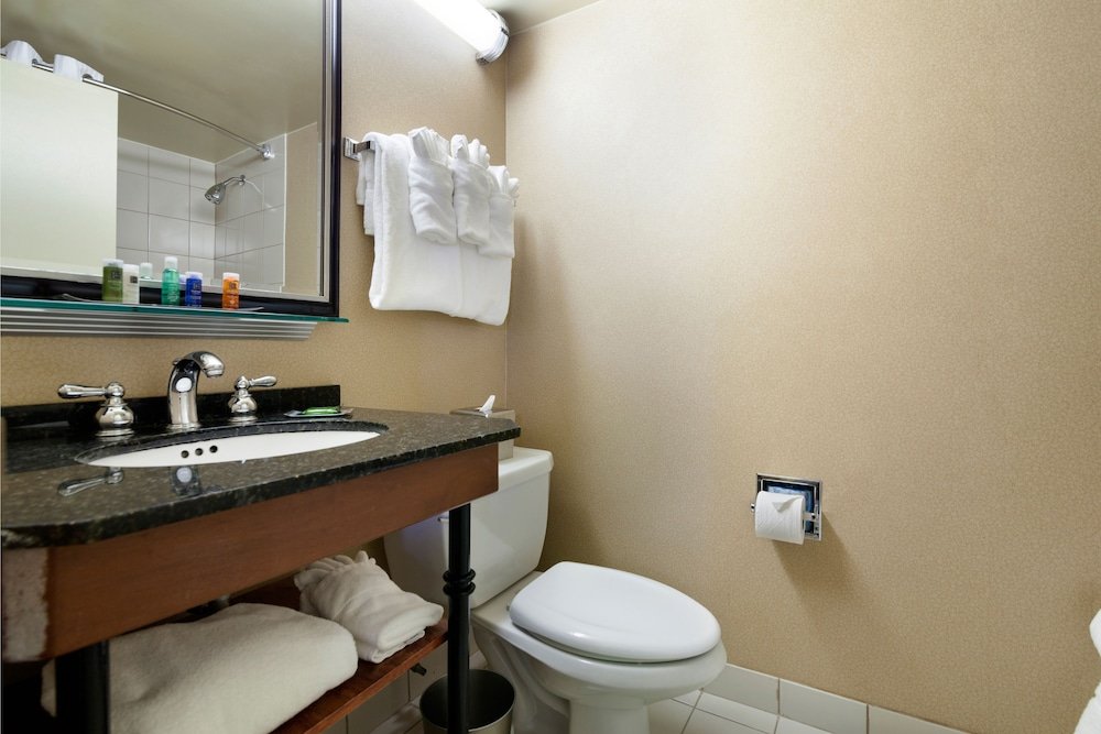 Фото Отель Doubletree by Hilton New York Jfk Airport