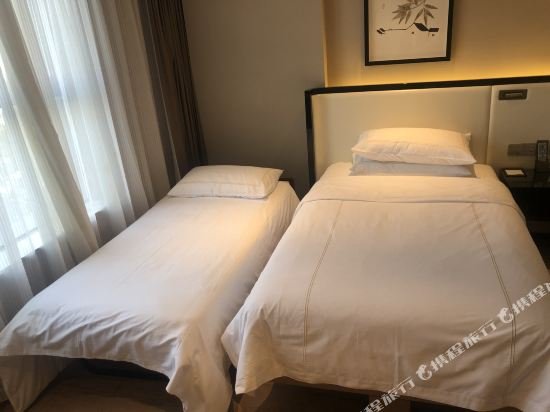 Фото The Hotel V Confucius Temple