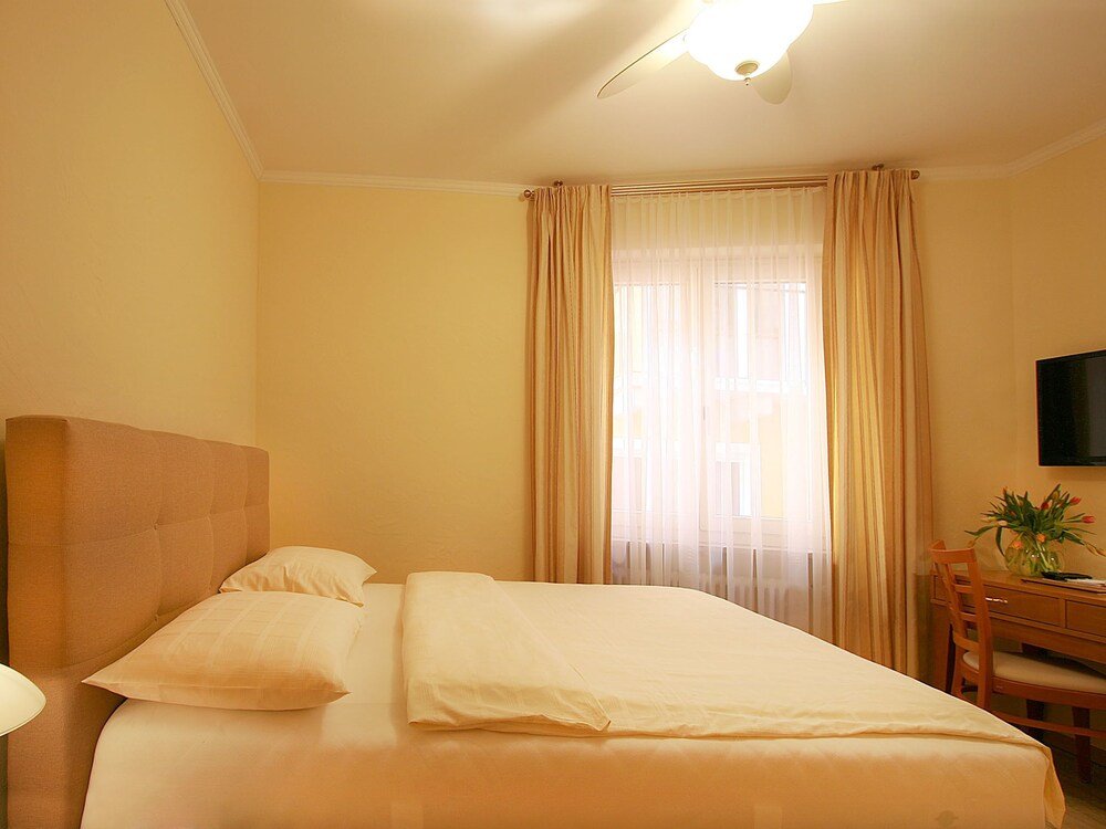 Фото Hotel Garni Golf