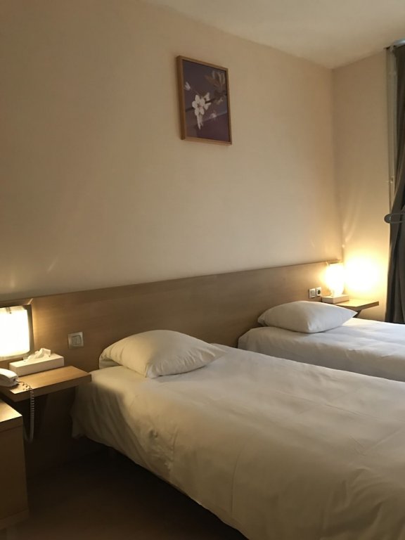 Фото Tipi Hôtel