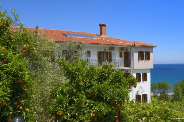 Фото Hotel Agnadi-Horefto