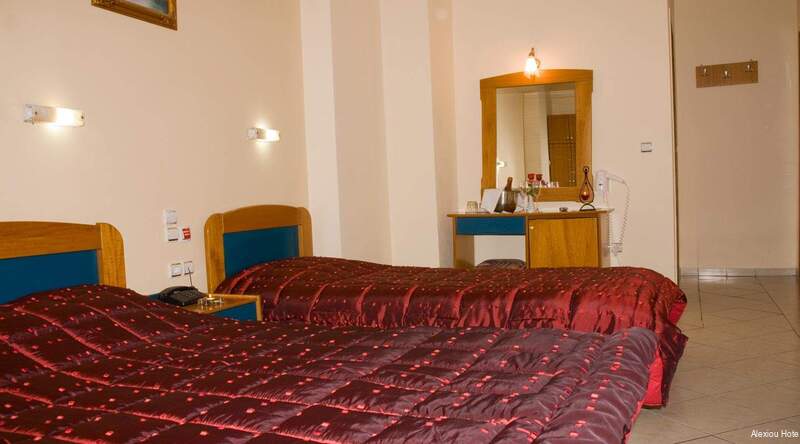 Фото Alexiou Hotel