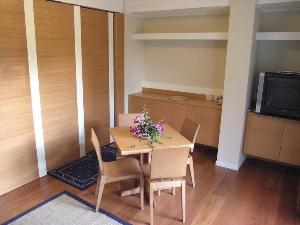 Фото Aparthotel England