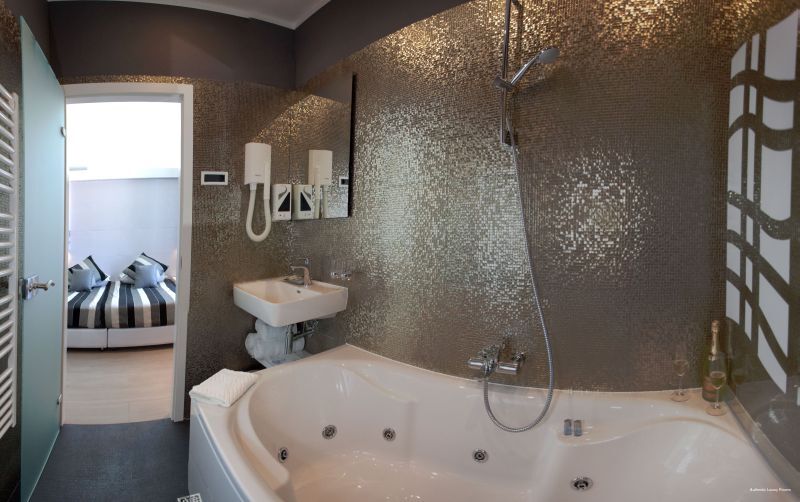 Фото Authentic Luxury Rooms