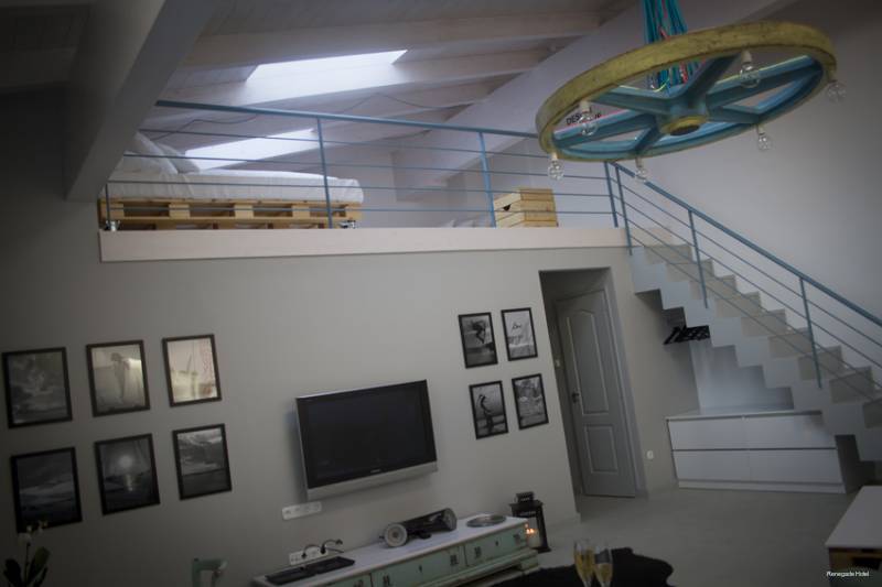 Фото Renegade Hotel