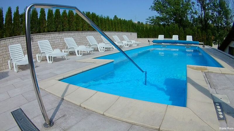 Фото Bijela Ruza