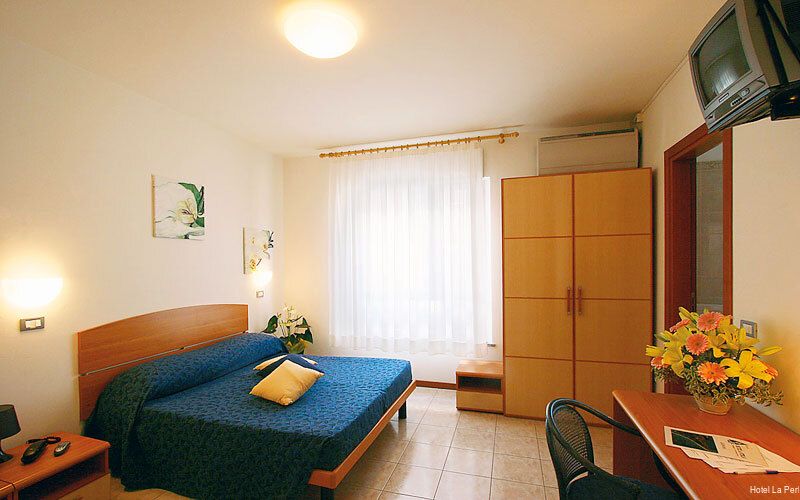 Фото Hotel La Perla