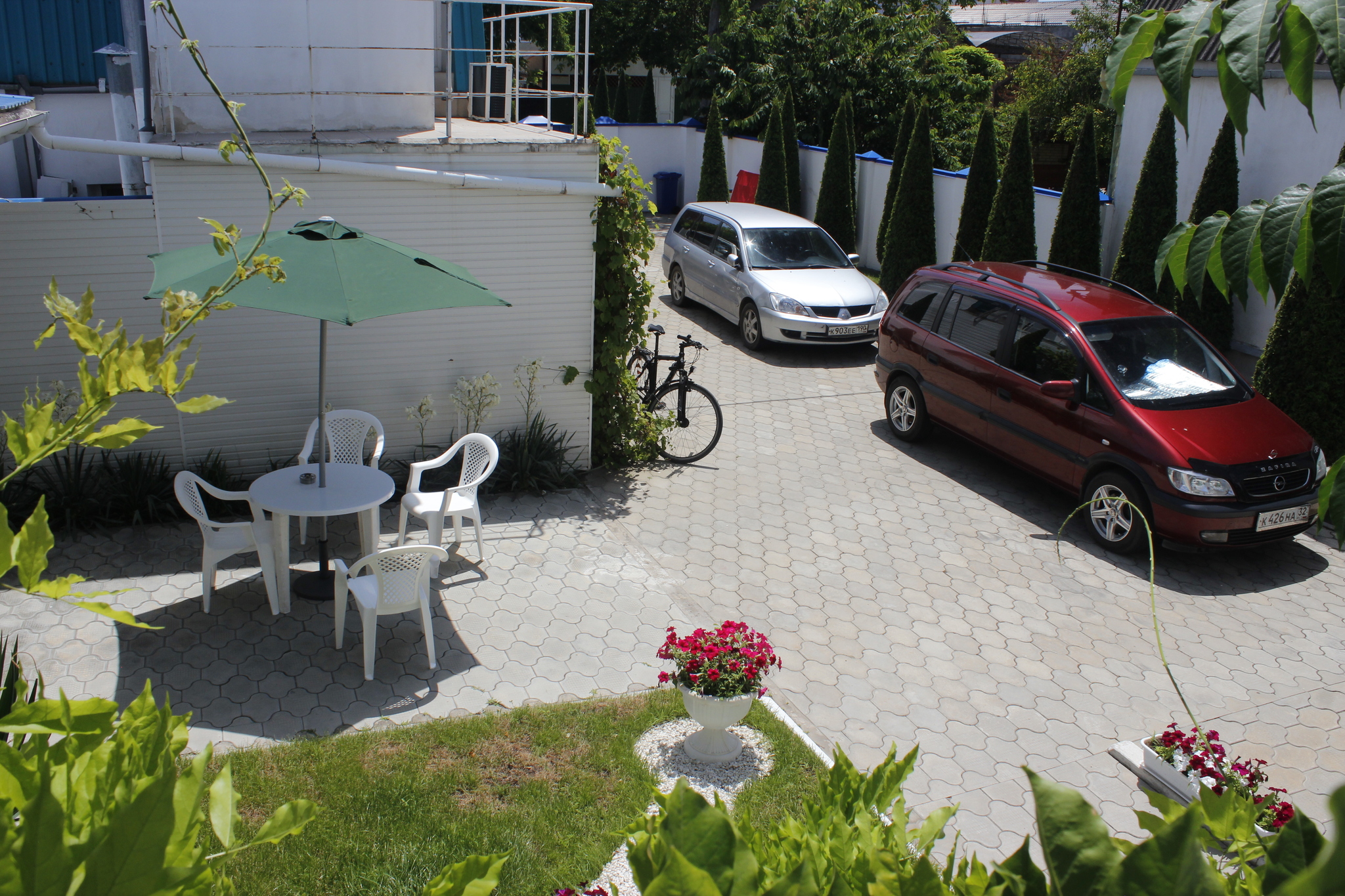 Фото отеля 2