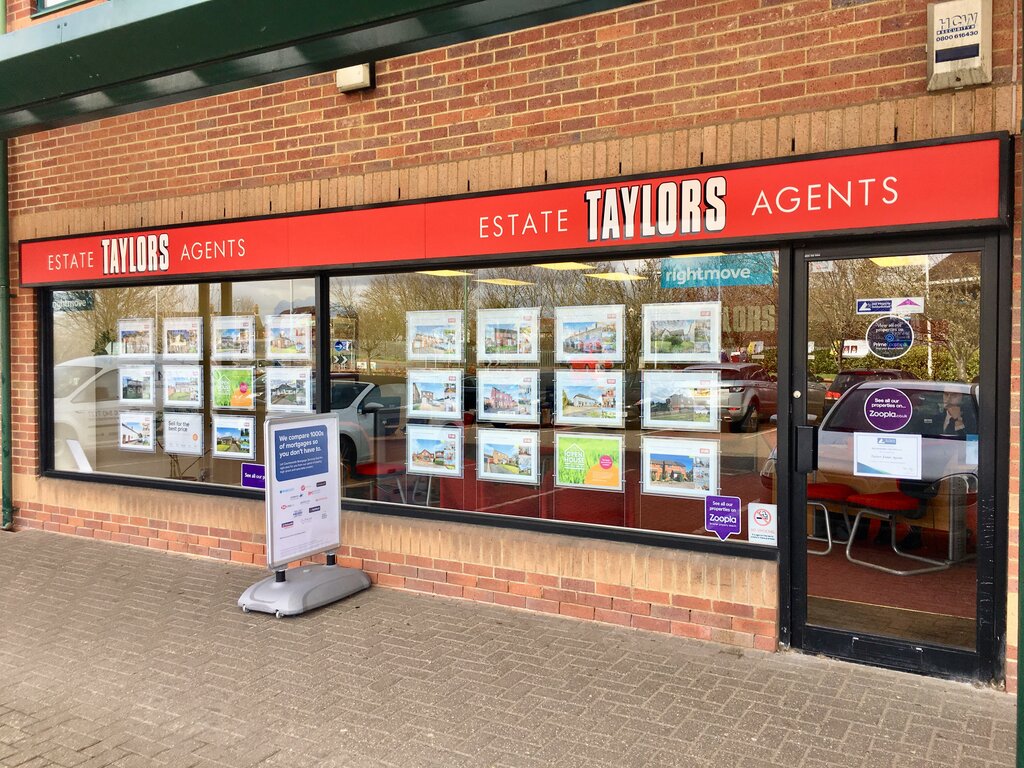 Land plots Taylors Sales and Letting Agents Flitwick, England, photo