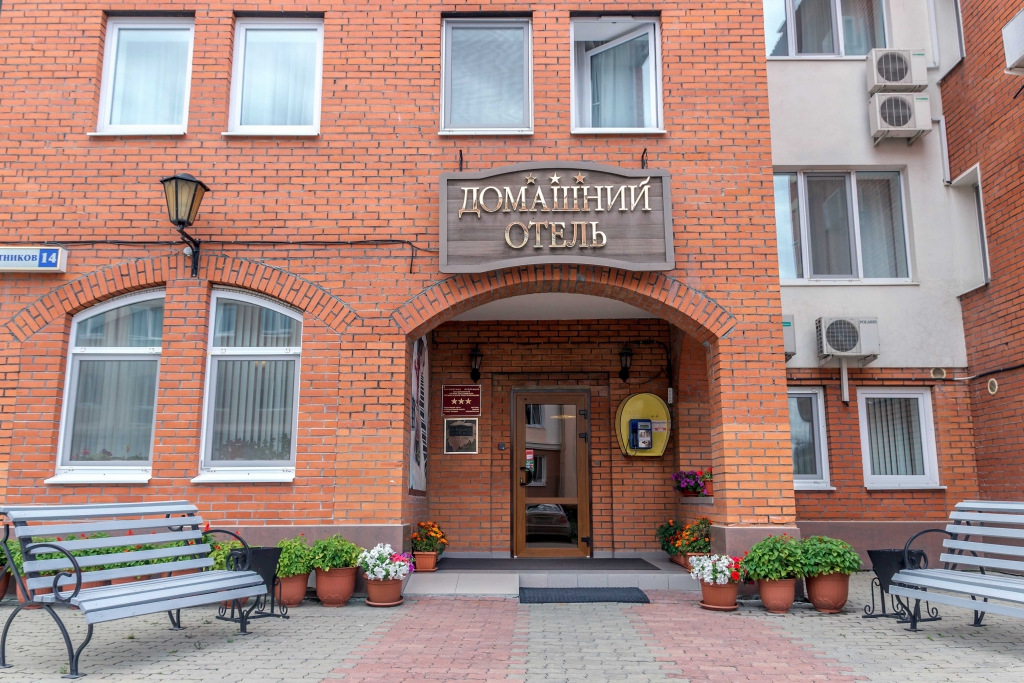 Фото Август