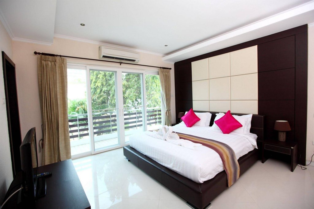 Фото Tabaluga Pool Villa Hotel