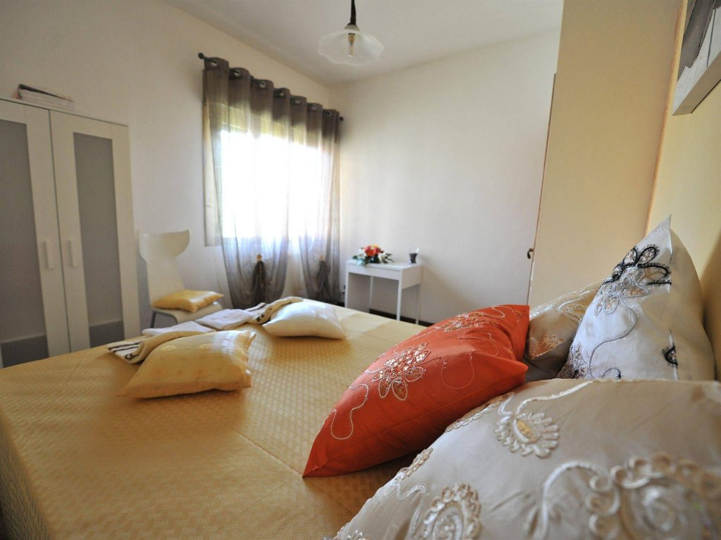 Фото Domus Domiziana B&b