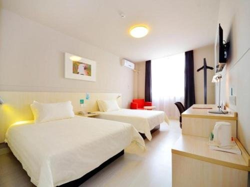 Фото Jinjiang Inn Wuhan Guanggu Avenue Gaoxin 2nd Road Branch