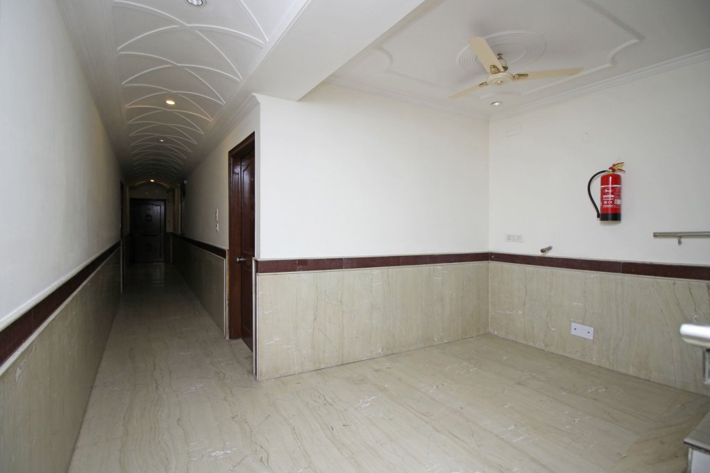 Фото Oyo 7619 Hotel Smart Stay