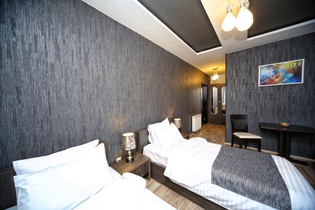 Фото Continental Hotel