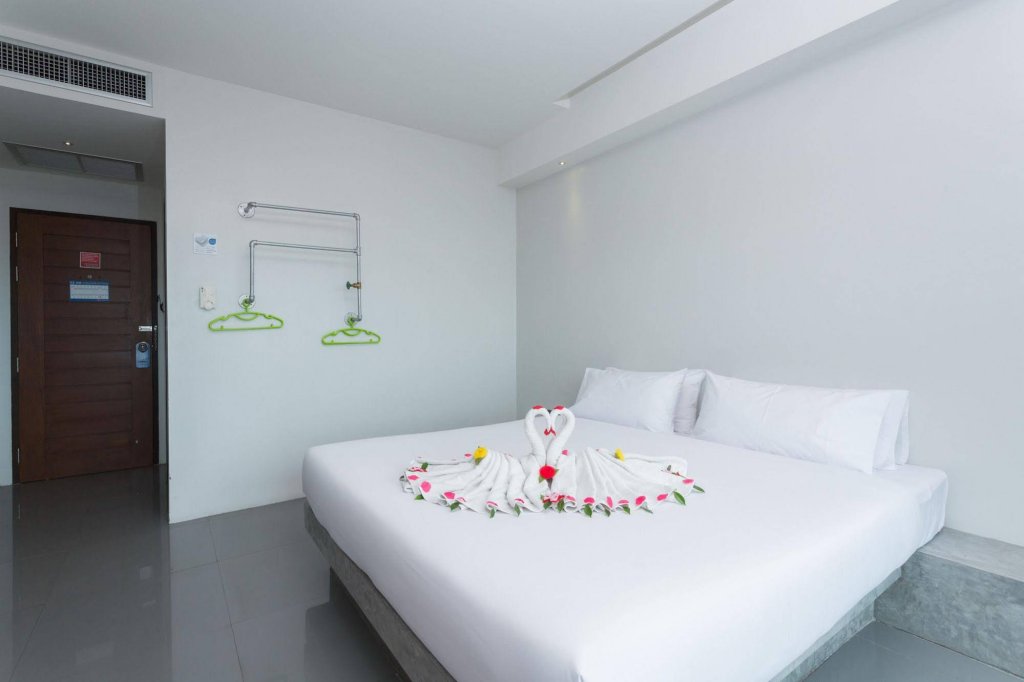 Фото Riverside Hotel