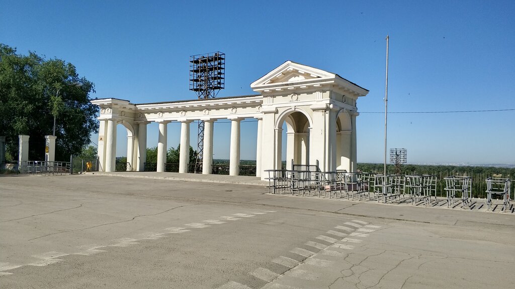 Landmark, attraction Пропилеи стадиона, Volzhskiy, photo
