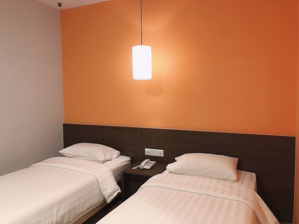 Фото Golden Peak Inn