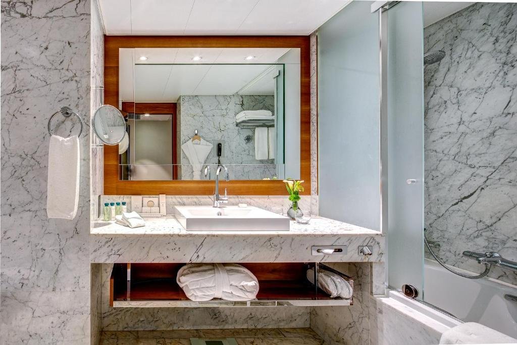 Фото Fairmont Grand Hotel Geneva