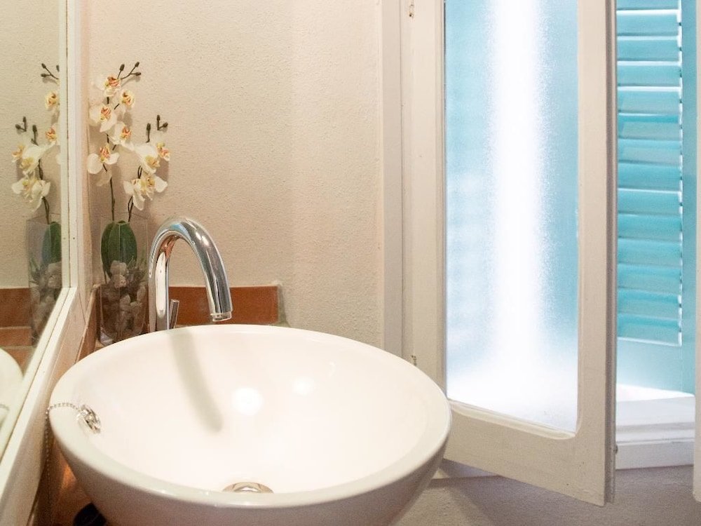 Фото Hostal Sunset Ibiza