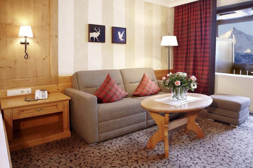 Фото Hotel Bergblick