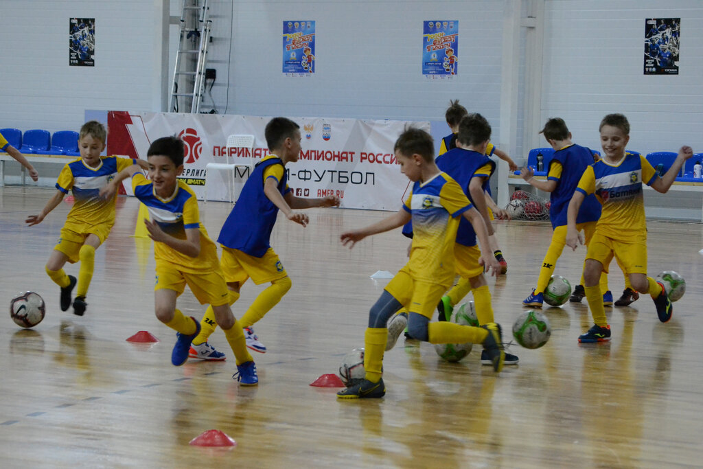 نادي رياضي، مجموعة Children football club Dinamchiki ، ، صورة