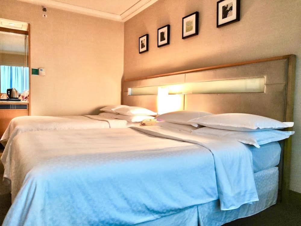 Фото Four Points by Sheraton Shenzhen