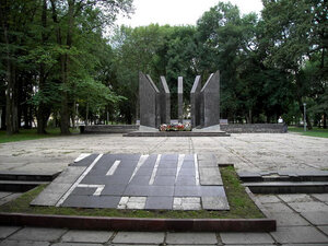 Павшим советским воинам (Даугавпилс, Парк имени П.А. Дубровина), памятник, мемориал в Даугавпилсе