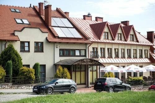 Гостиница Karczówka Hotel & Restauracja в Свентокшиском воеводстве
