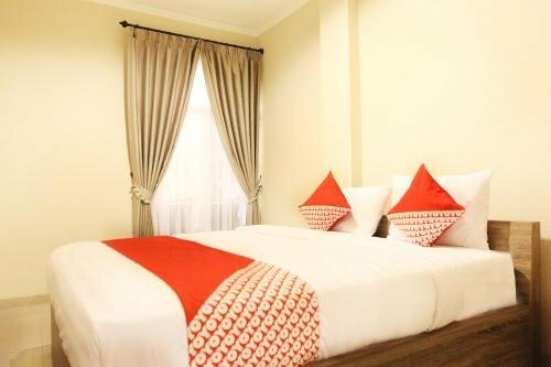 Hotel Oyo 183 The Pipe House, Palembang, photo