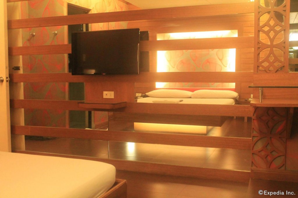 Фото Victoria Court Malate, Manila