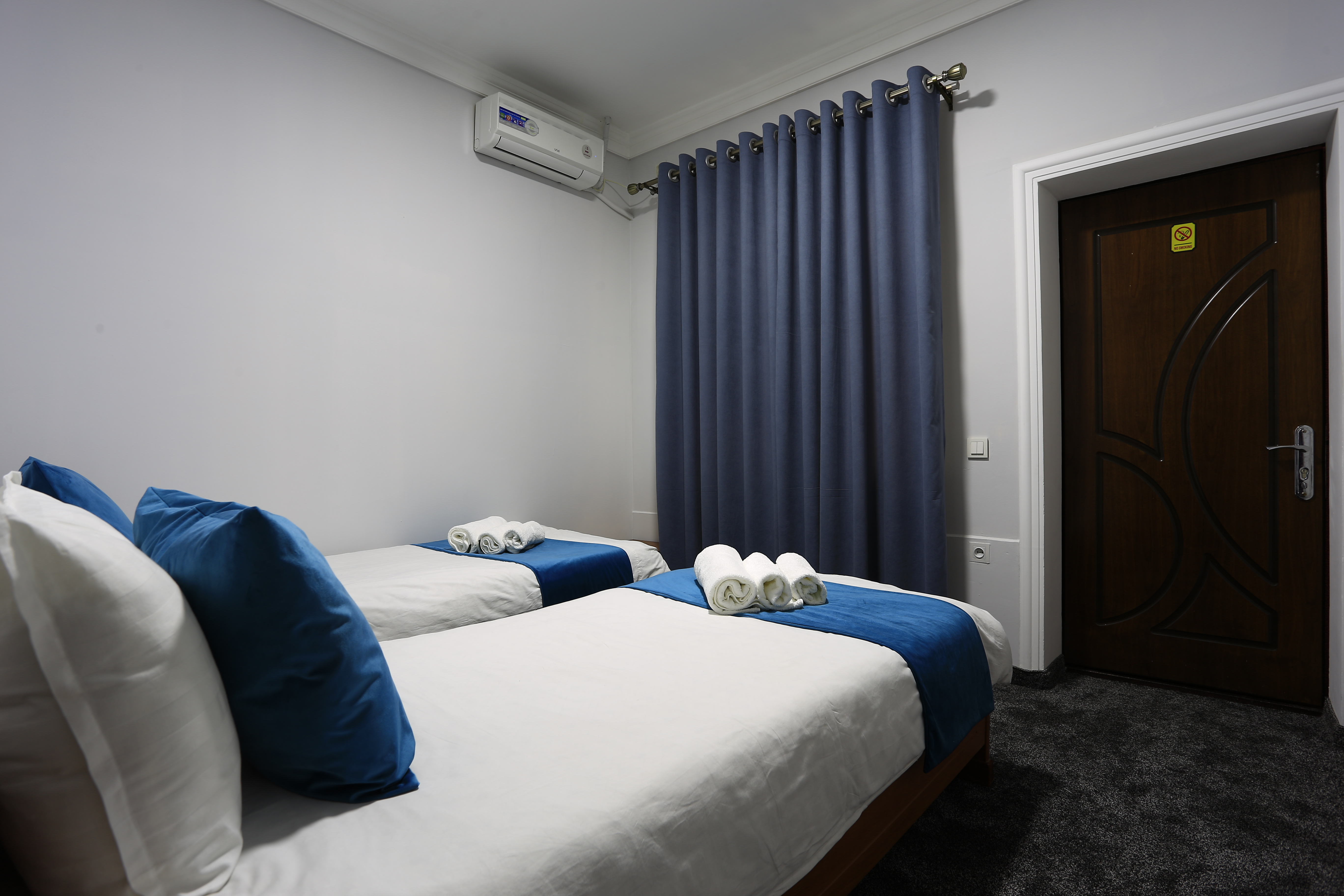 Фото Глобус Авеню