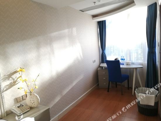 Фото Pollman Hfx Hotel