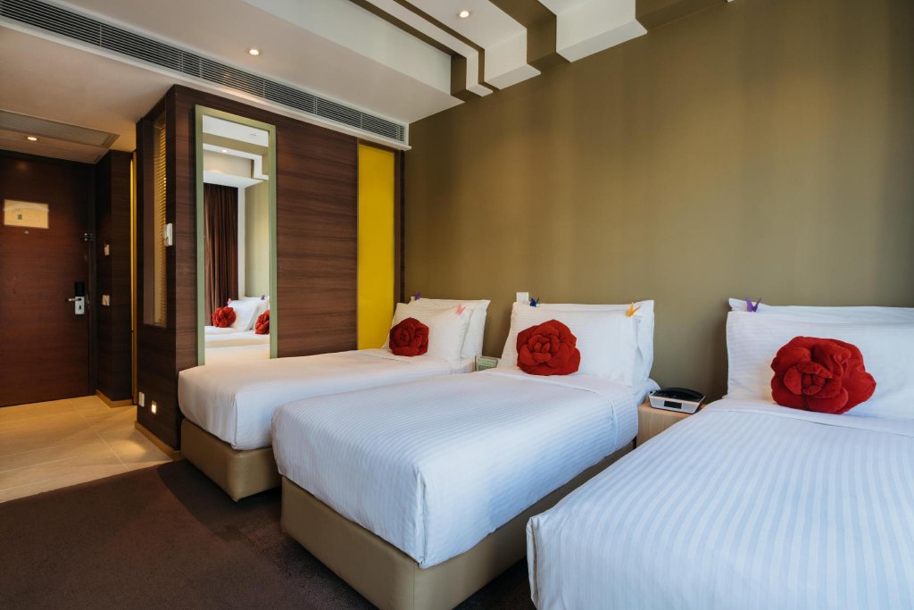 Фото Dash Living on Prat