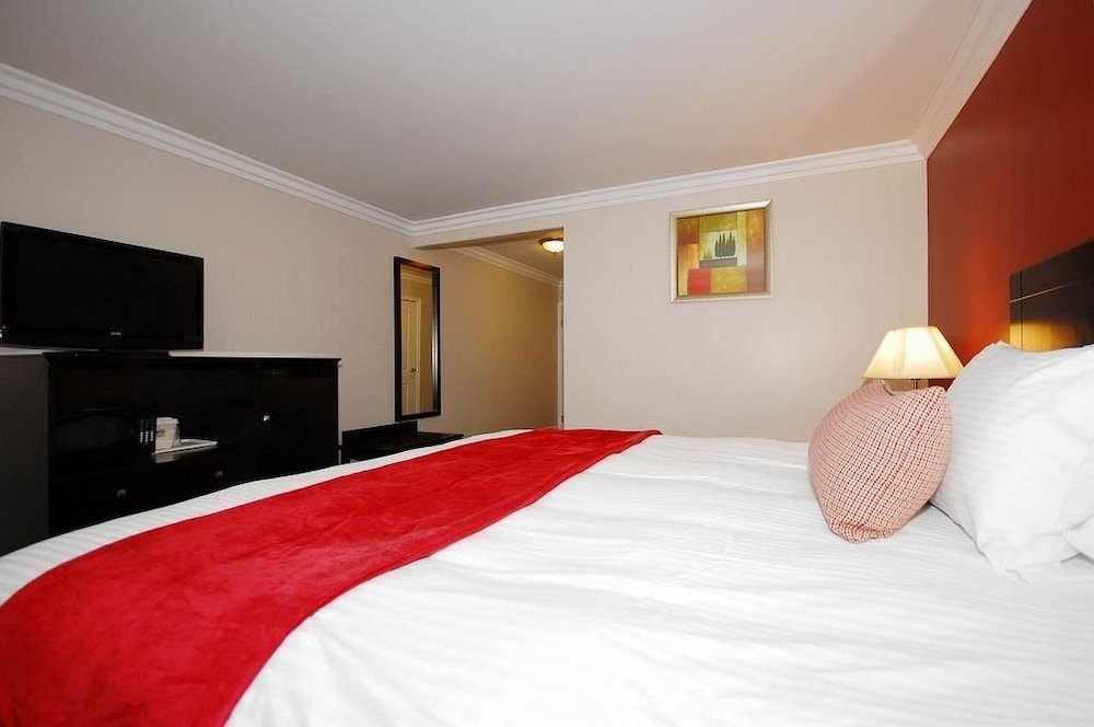 Фото Best Western Burbank Airport Inn