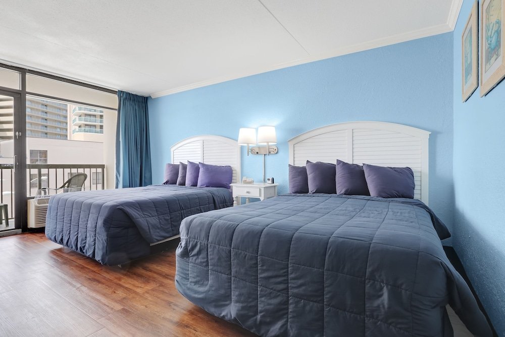 Фото North Shore Oceanfront Resort Hotel