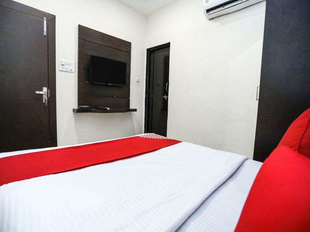 Фото Oyo 2681 Hotel Madhuram palace