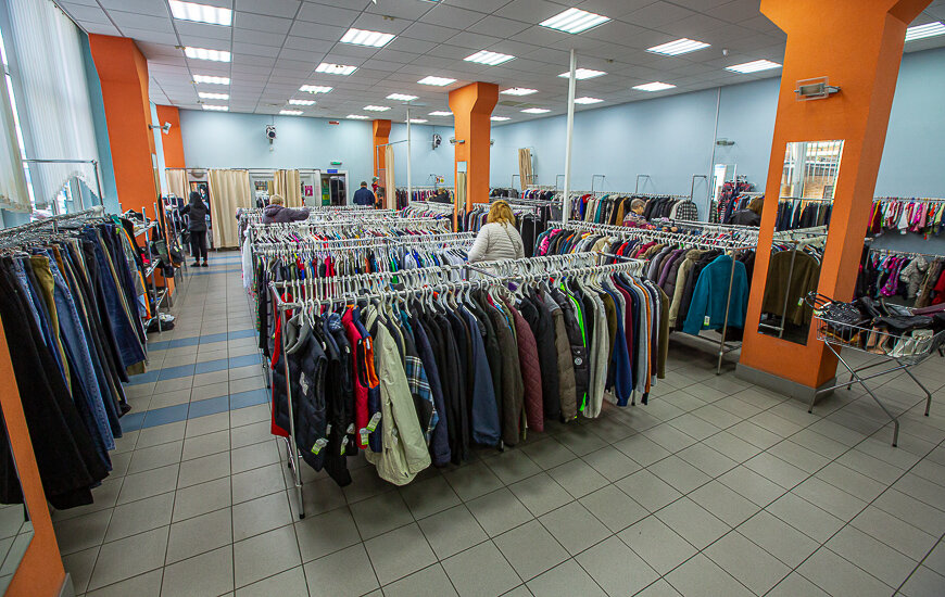 محلات ملابس مستعملة Second hand Econom City ، مينسك، صورة