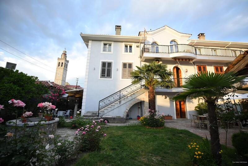 Фото Rose Garden Hotel