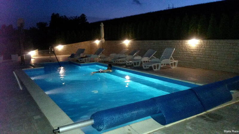 Фото Bijela Ruza