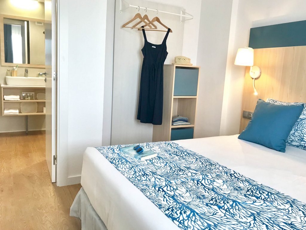 Фото Hotel Salou Beach by Pierre & Vacances