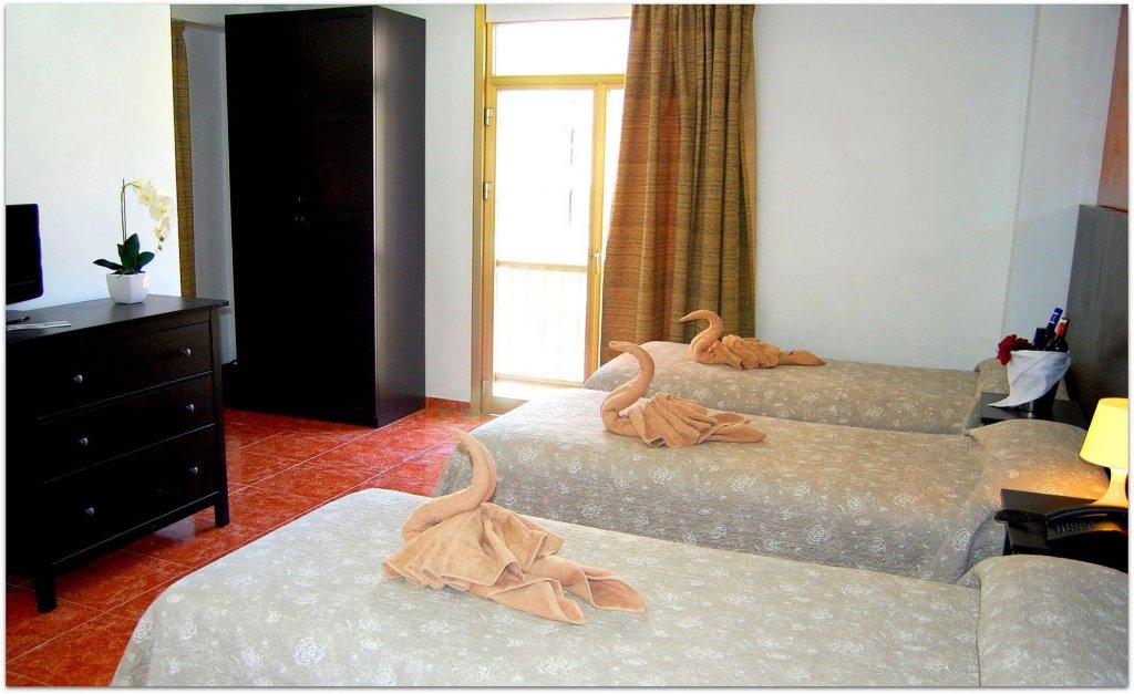 Фото Hotel Adonis Capital